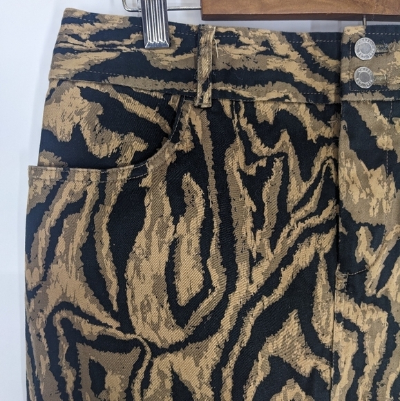 CHAPS Animal Print Pencil Skirt - Picture 2 of 8
